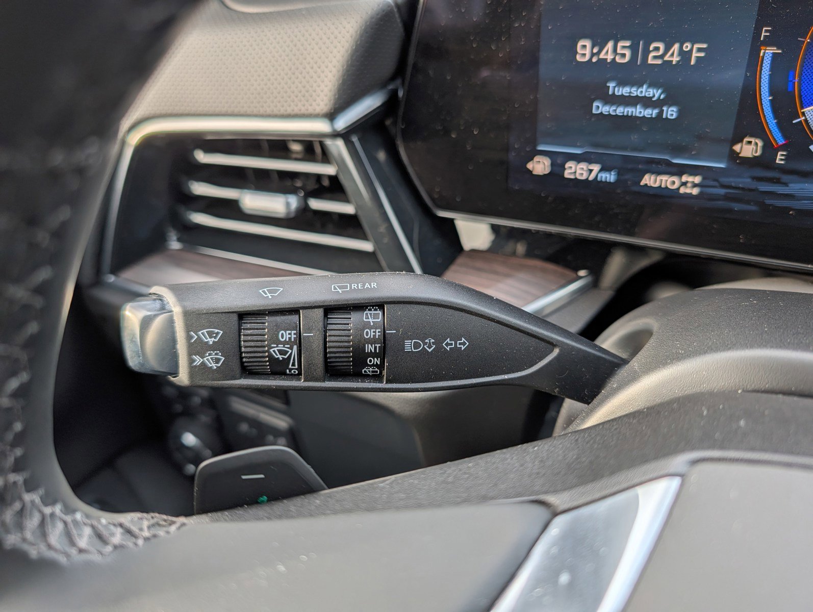 Used 2025 Chevrolet Tahoe Premier image 30