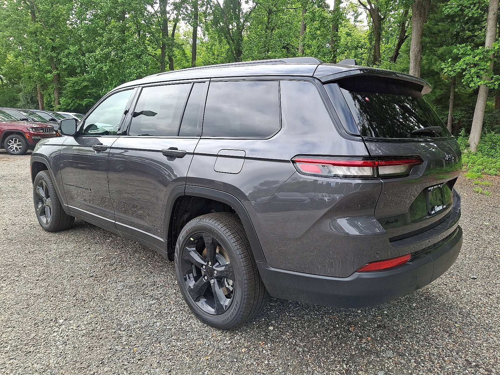New 2025 Jeep Grand Cherokee L Limited w/ Black Appearance Package image 3
