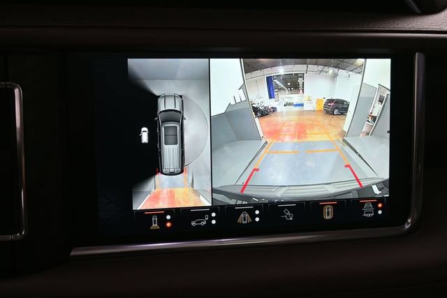 Used 2024 GMC Yukon Denali w/ Advanced Technology Package AWD/4WD image 16