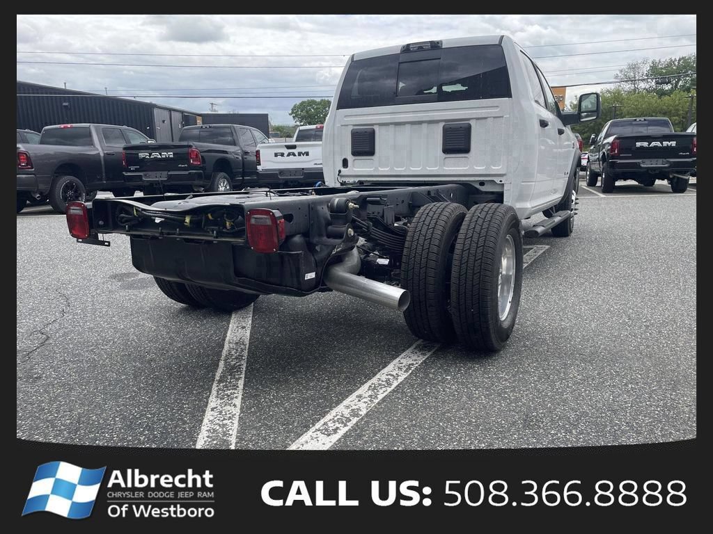 New 2026 RAM 3500 Big Horn AWD/4WD image 6