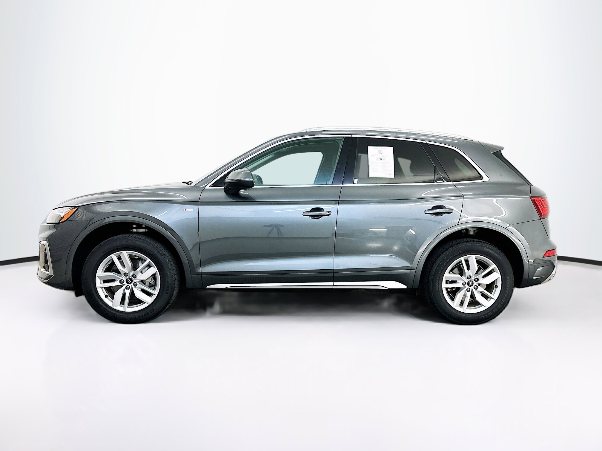 Used 2023 Audi Q5 2.0T Premium w/ Convenience Package AWD/4WD image 4