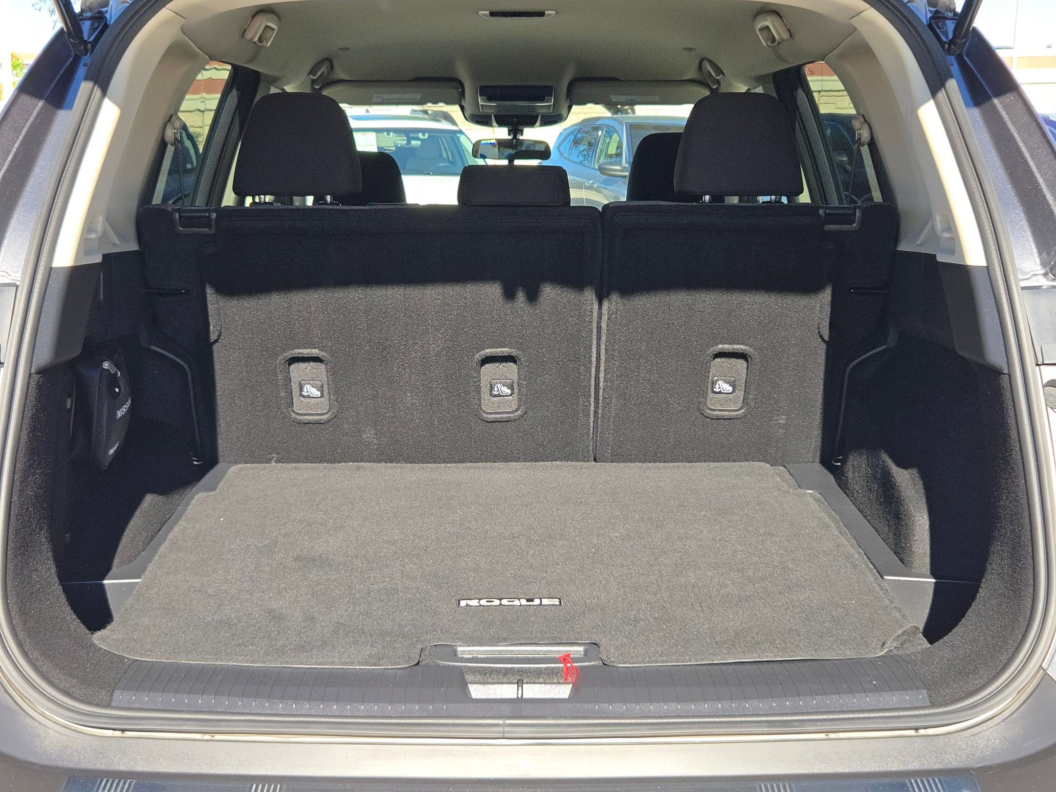 Used 2023 Nissan Rogue SV image 25