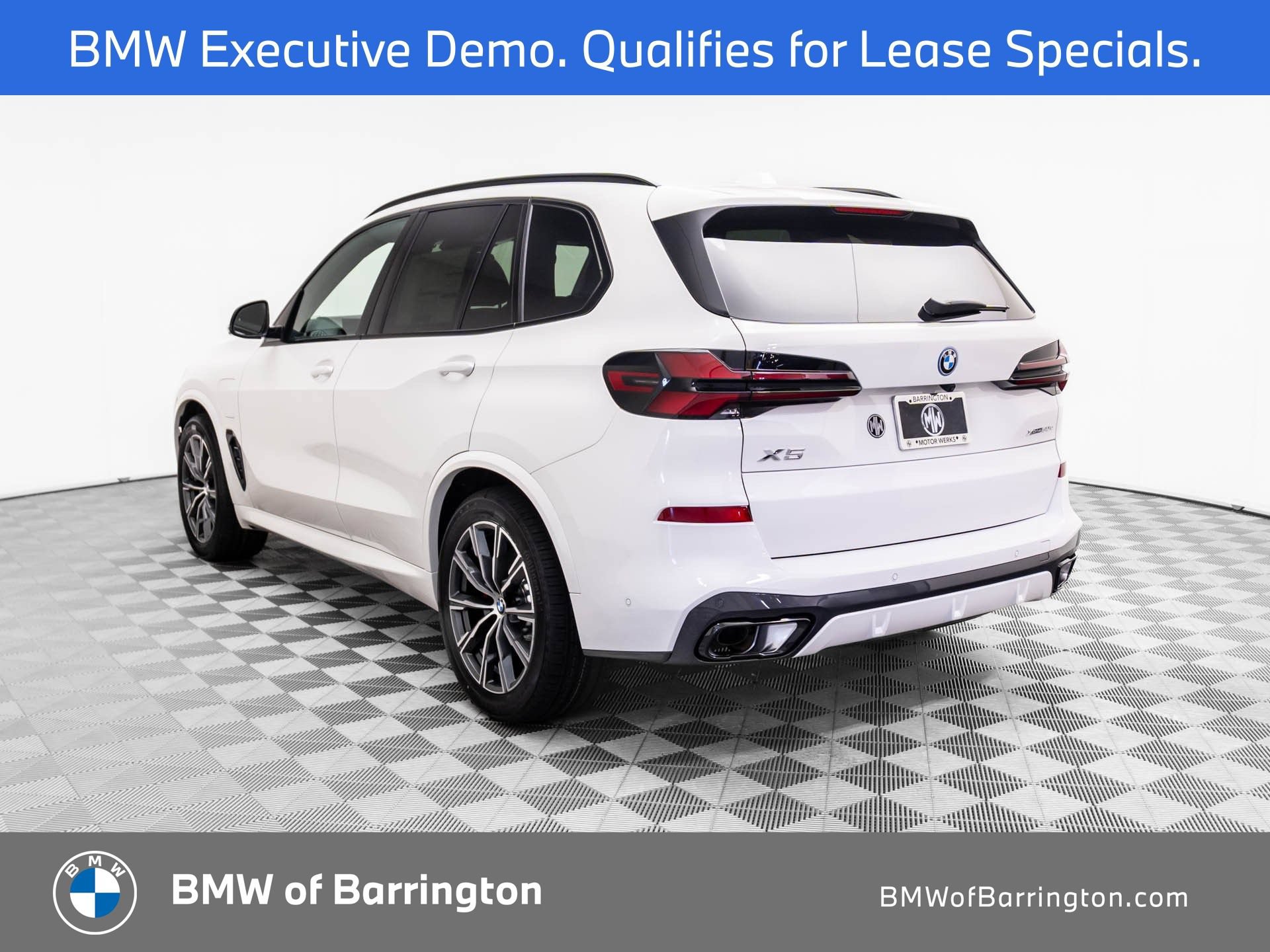 Used 2026 BMW X5 xDrive50e w/ M Sport Package AWD/4WD image 3