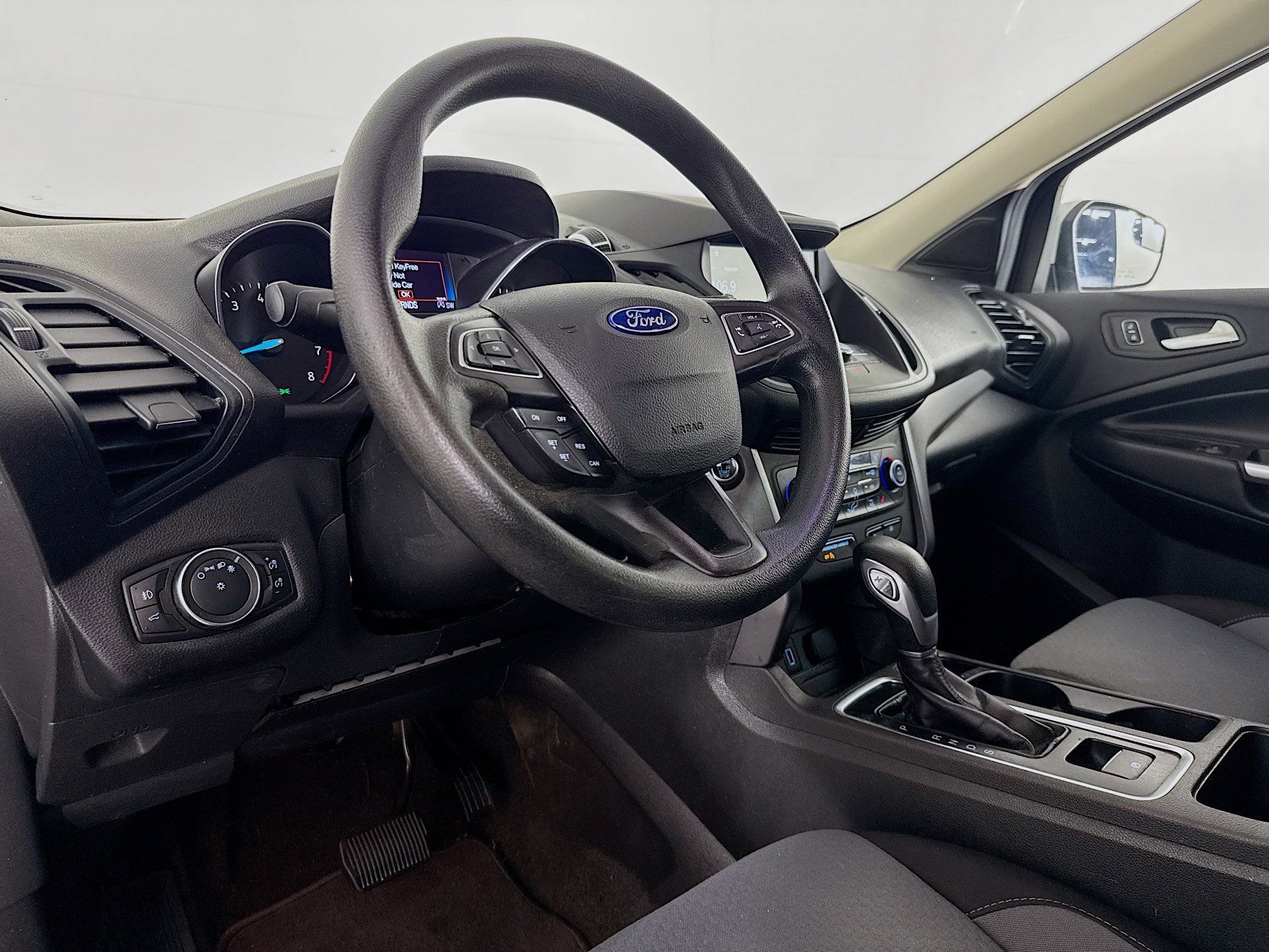 Used 2019 Ford Escape SE FWD image 22