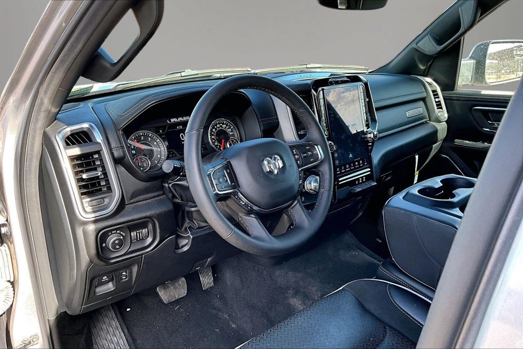 Used 2025 RAM 1500 Laramie AWD/4WD image 17