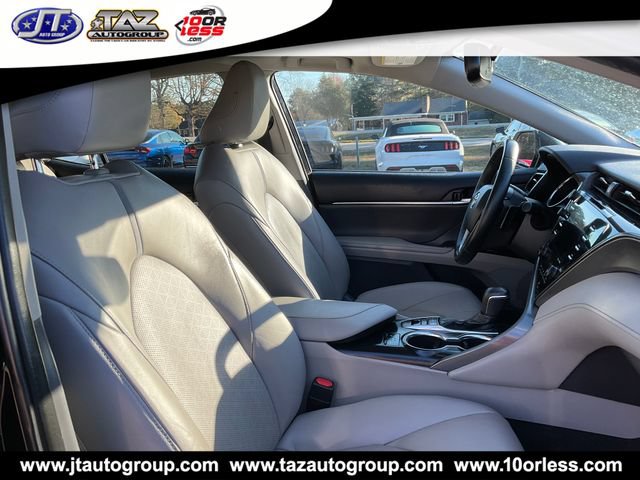 Used 2019 Toyota Camry XSE FWD image 14