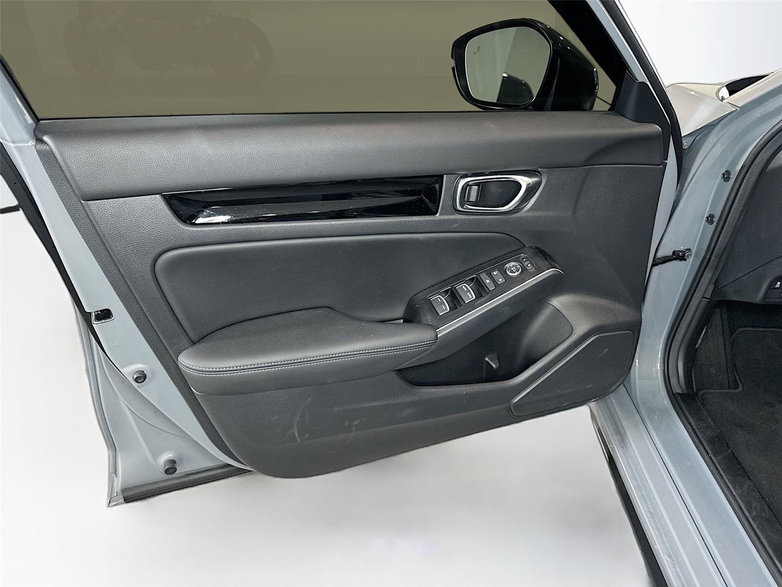 Used 2025 Honda Civic Sport Touring image 9