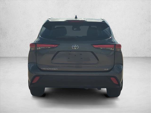 Used 2023 Toyota Highlander XLE image 6