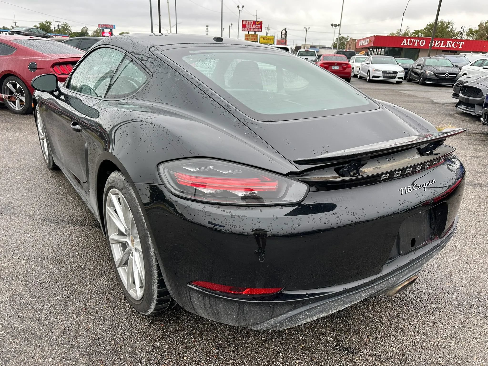 Used 2019 Porsche 718 Cayman RWD image 25