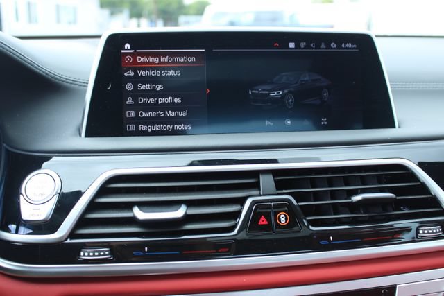Used 2022 BMW 750i xDrive w/ M Sport Package AWD/4WD image 30