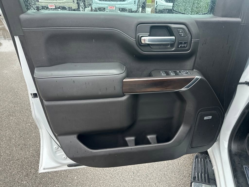 Used 2020 GMC Sierra 1500 SLT image 16