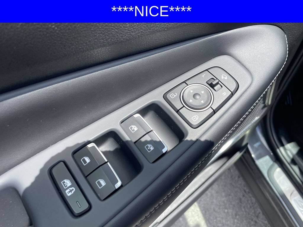 Used 2023 Hyundai Santa Fe Limited AWD/4WD image 14