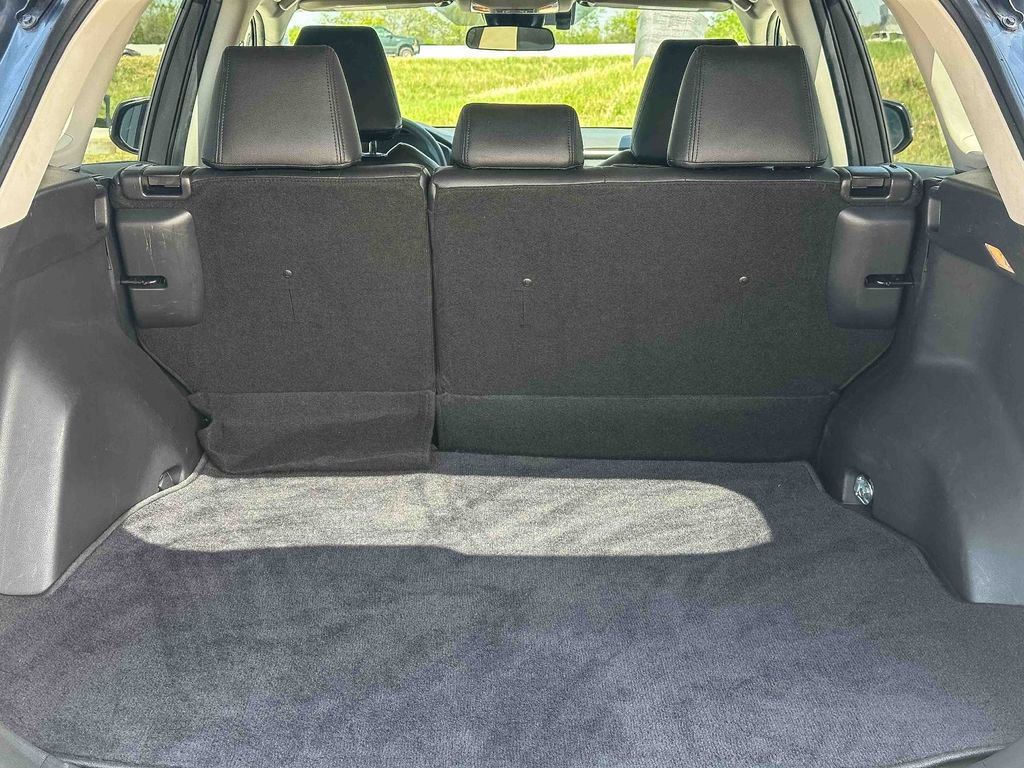 Used 2020 Toyota RAV4 XLE w/ Convenience Package image 21