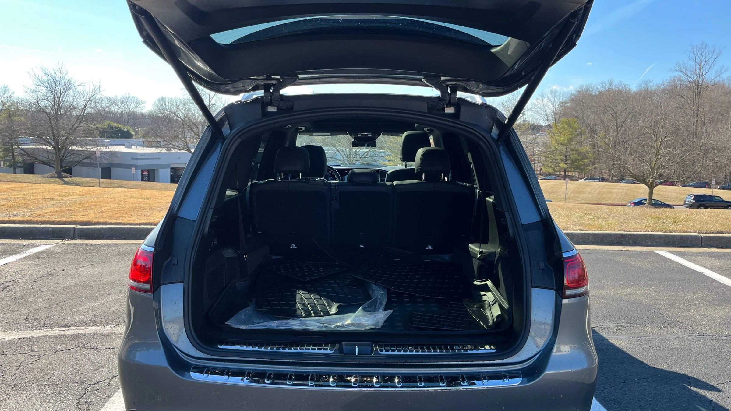 Used 2021 Mercedes-Benz GLS 450 4MATIC image 12