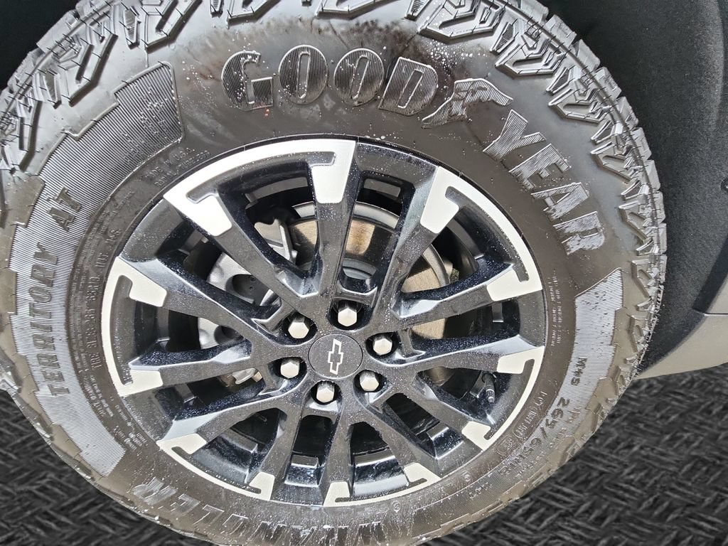 Certified 2026 Chevrolet Traverse Z71 w/ LPO, Floor Liner Package AWD/4WD image 13
