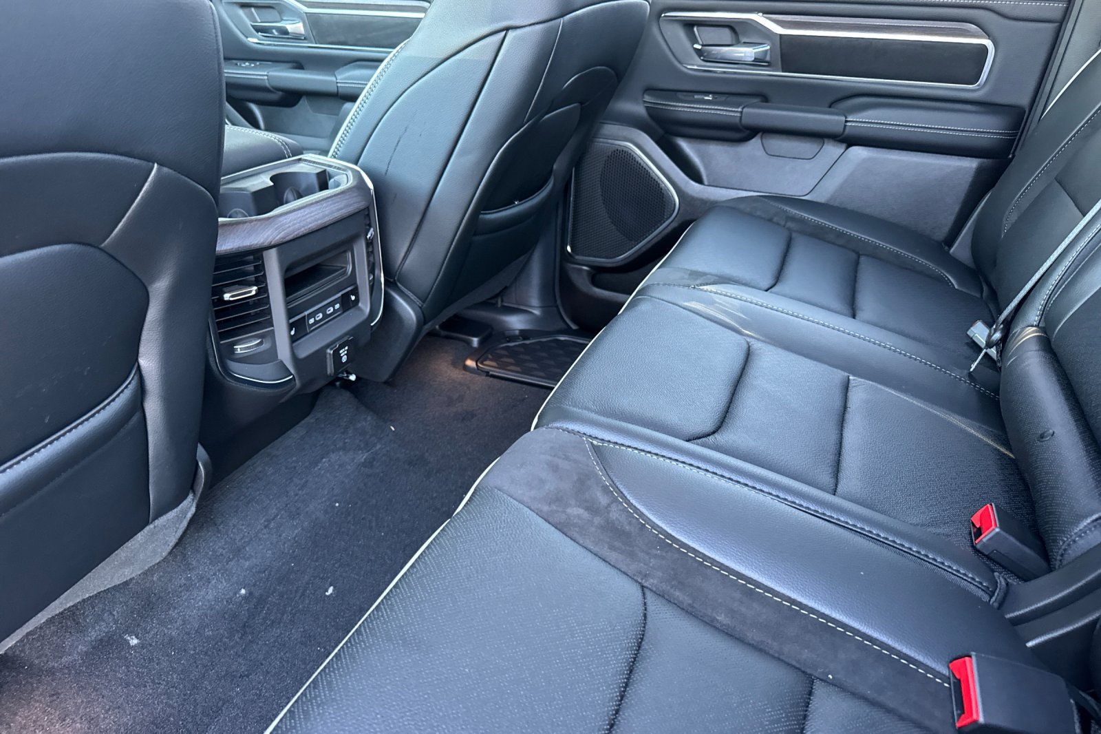 New 2027 RAM 1500 Laramie AWD/4WD image 11
