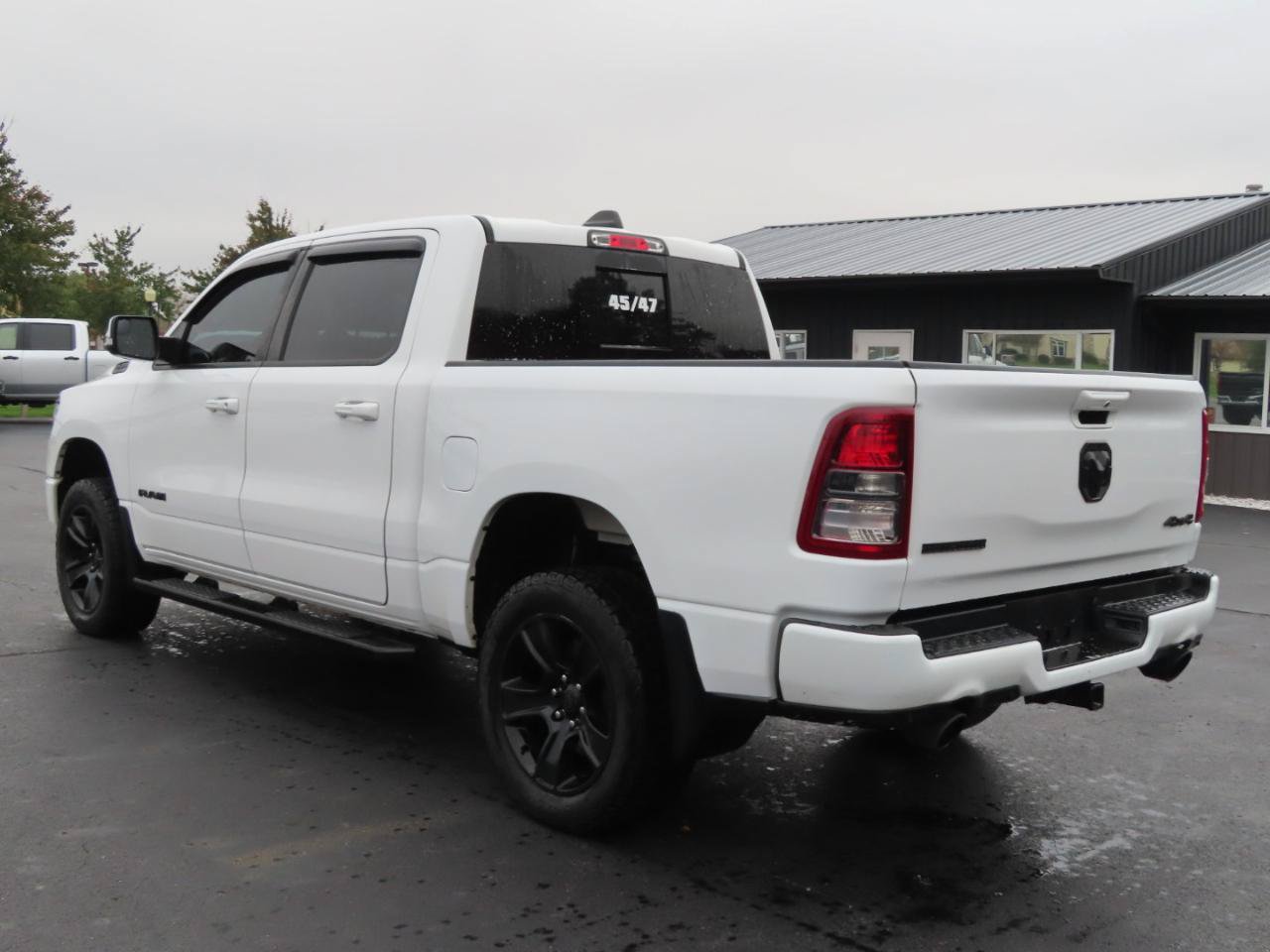 Used 2020 RAM 1500 Big Horn AWD/4WD image 4