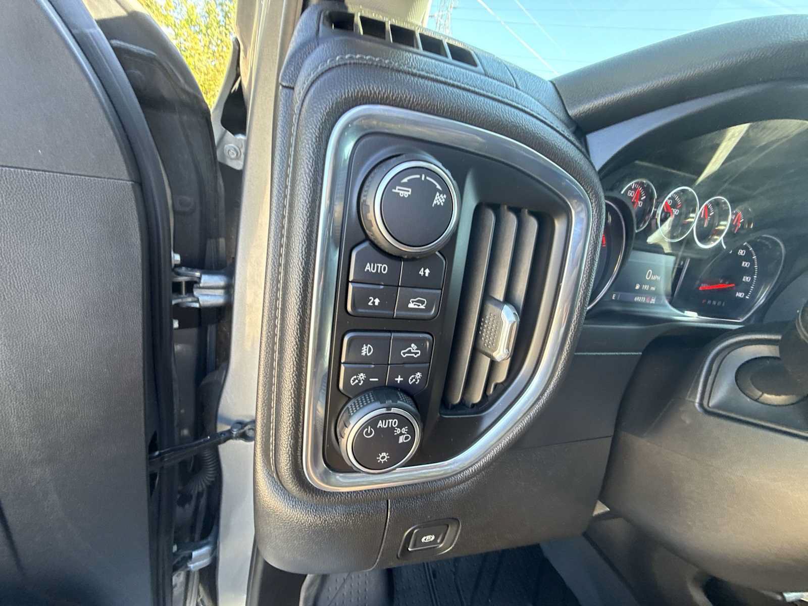 Certified 2019 Chevrolet Silverado 1500 RST w/ All-Star Edition AWD/4WD image 17