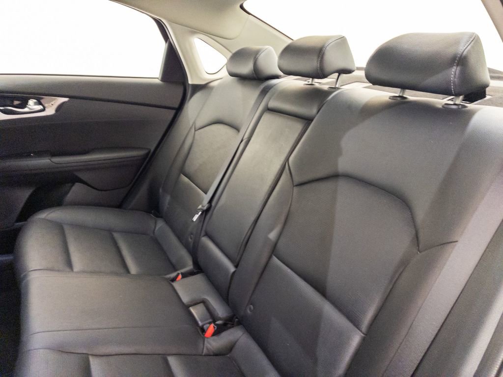 Used 2021 Kia Forte EX image 11