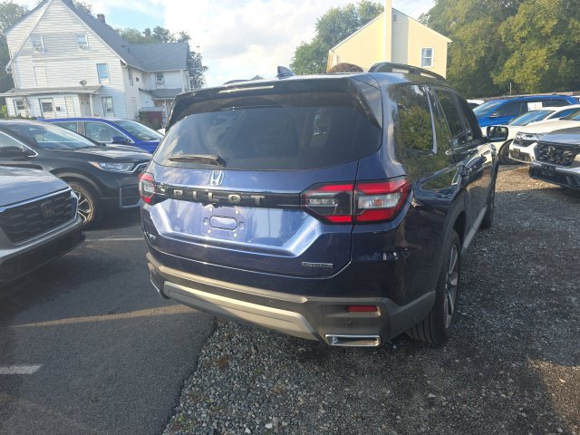 Used 2024 Honda Pilot Touring image 5