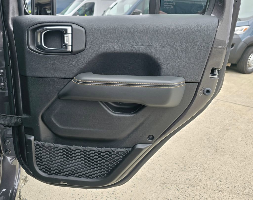 Used 2025 Jeep Wrangler Unlimited Sahara w/ Safety Group image 20