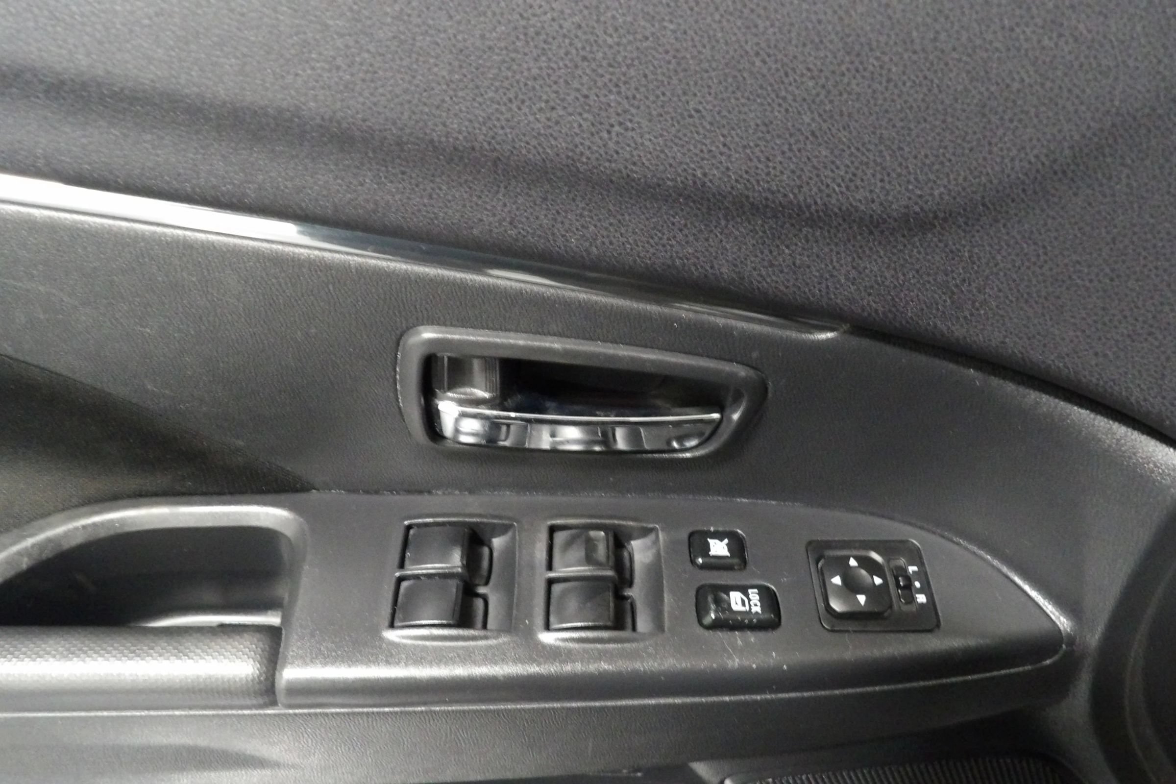 Used 2020 Mitsubishi Outlander Sport ES FWD image 7