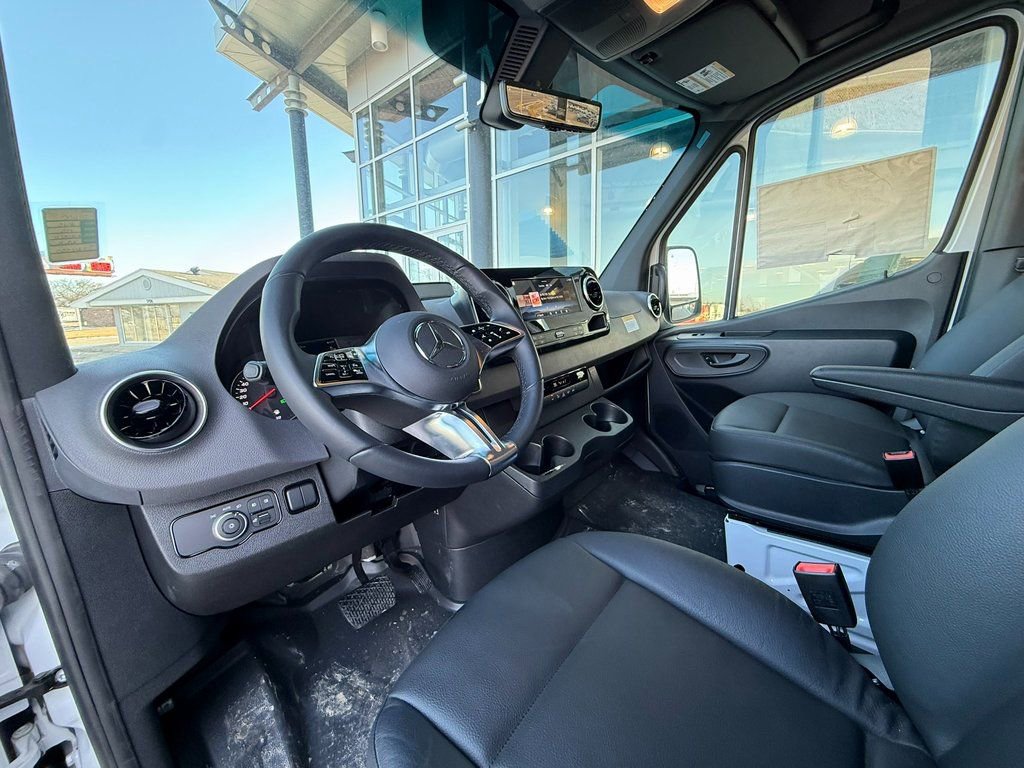 New 2025 Mercedes-Benz Sprinter 3500 image 12