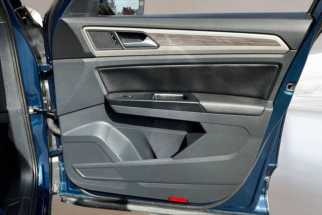 Used 2020 Volkswagen Atlas Cross Sport SE w/ Panoramic Sunroof Package image 26