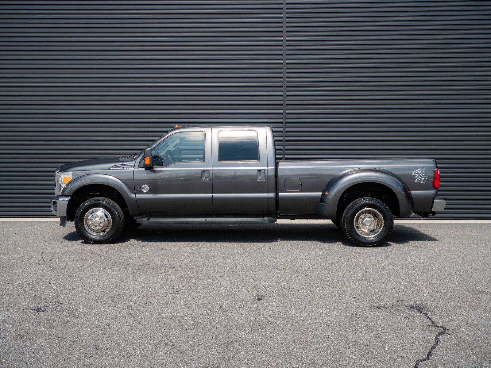 Used 2016 Ford F350 XLT AWD/4WD image 2
