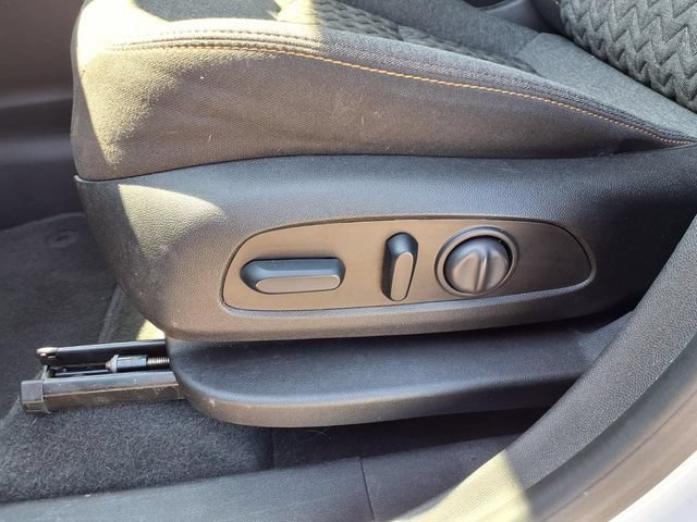 Used 2023 Chevrolet Equinox LT FWD image 65