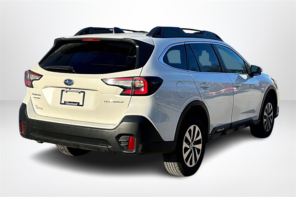 Used 2022 Subaru Outback Premium image 5