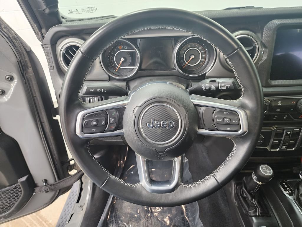 Used 2022 Jeep Wrangler Unlimited Sahara w/ Dual Top Group image 12
