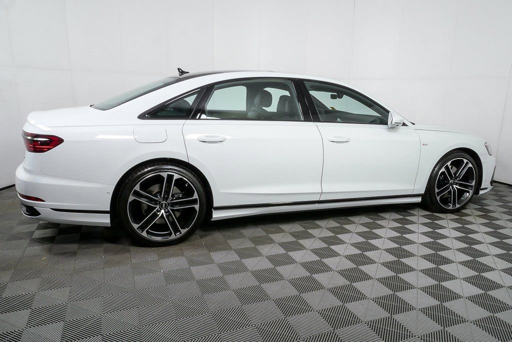 New 2025 Audi A8 L 3.0T image 2