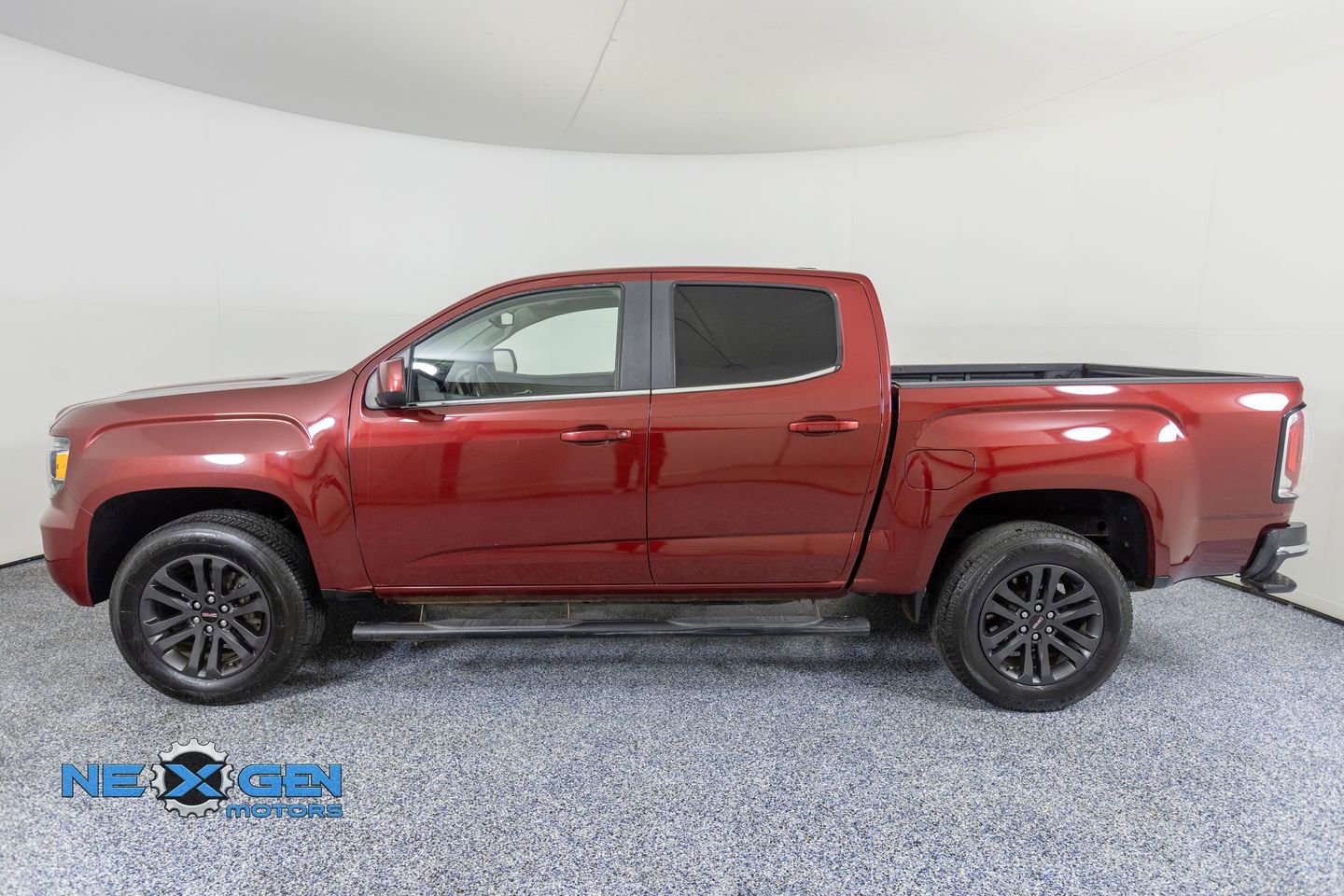 Used 2020 GMC Canyon SLE w/ Elevation Edition image 4