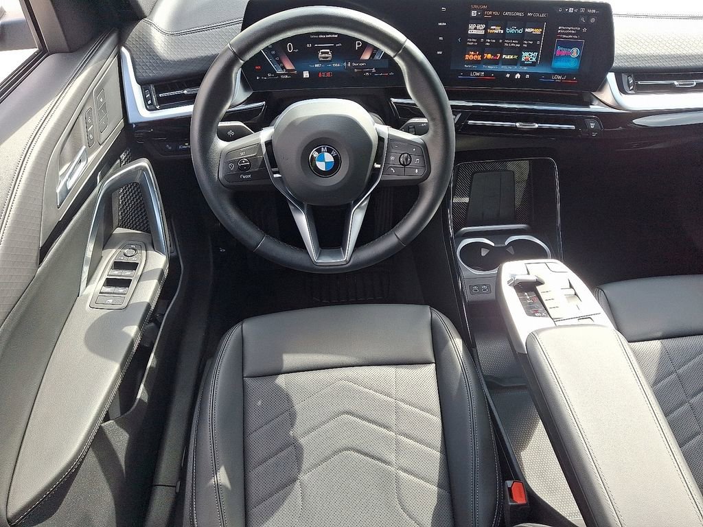 Used 2025 BMW X2 xDrive28i image 12