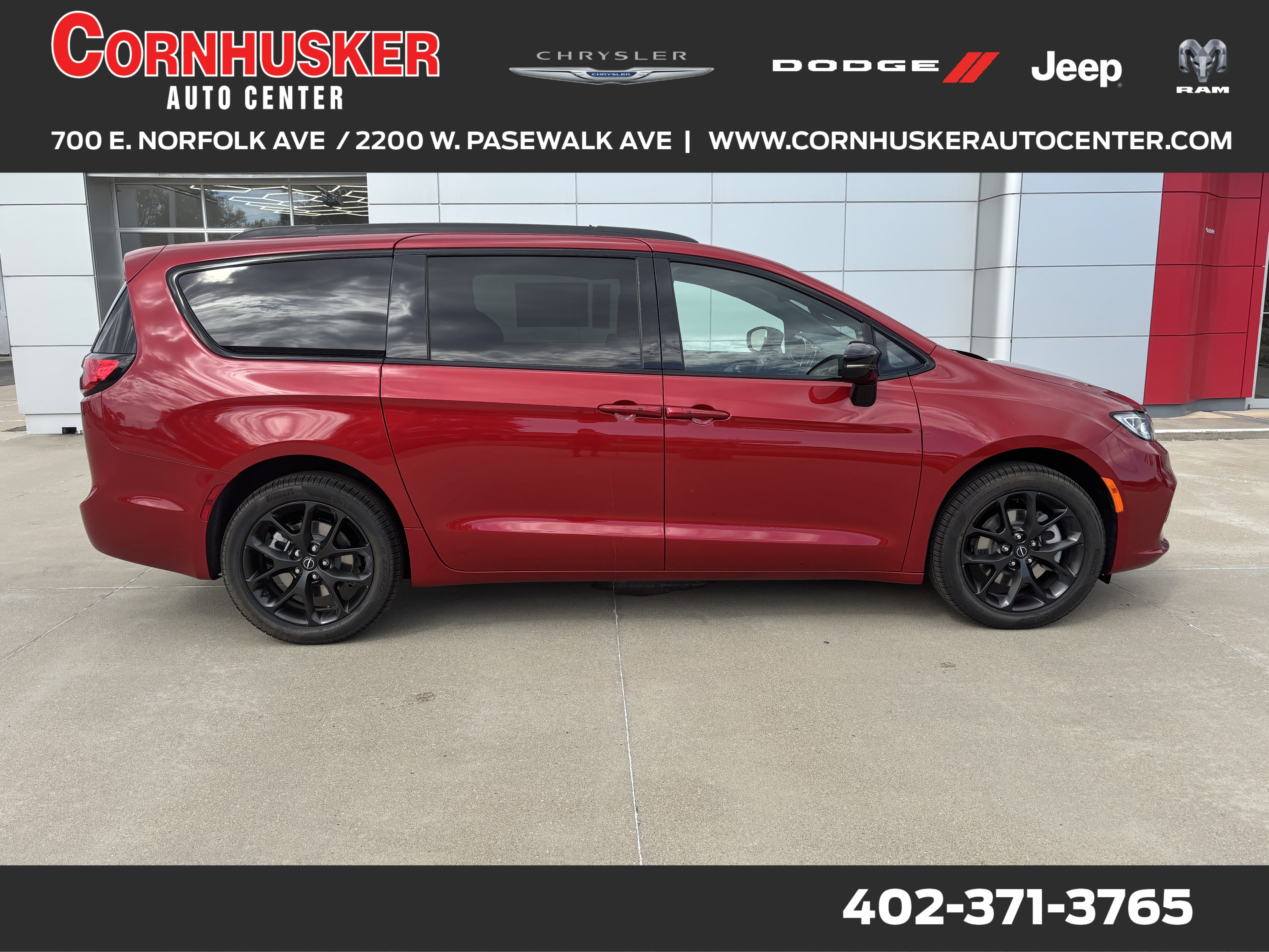 New 2026 Chrysler Pacifica Limited w/ S Appearance Package image 1