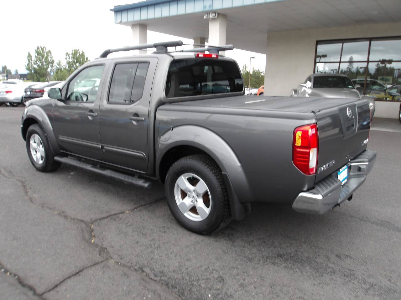 Used 2008 Nissan Frontier LE w/ Tow Hitch Pkg AWD/4WD image 3
