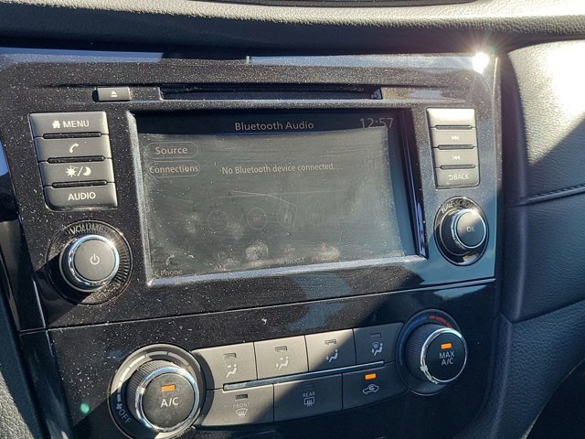 Used 2020 Nissan Rogue S image 24