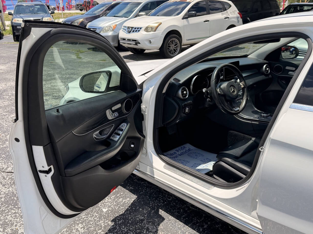 Used 2017 Mercedes-Benz C 300 Sedan image 9