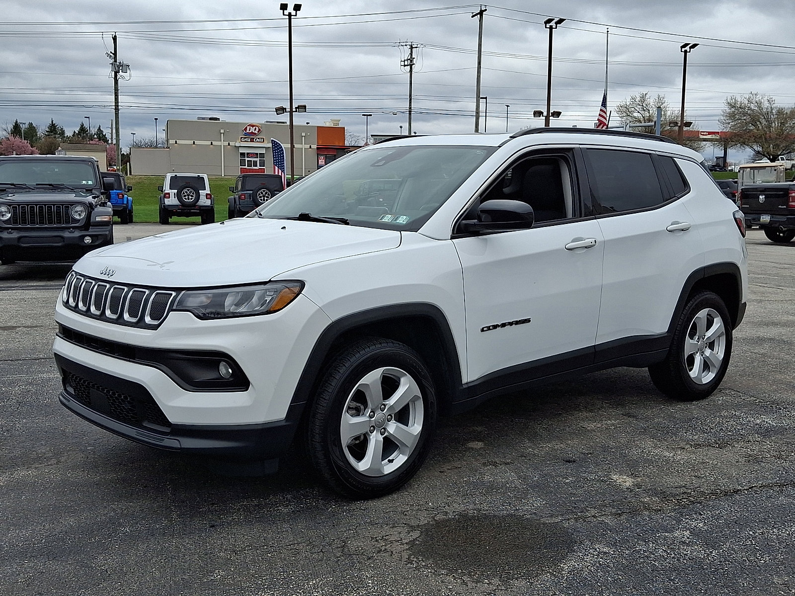 Used 2022 Jeep Compass Latitude w/ Sun and Sound Group image 4