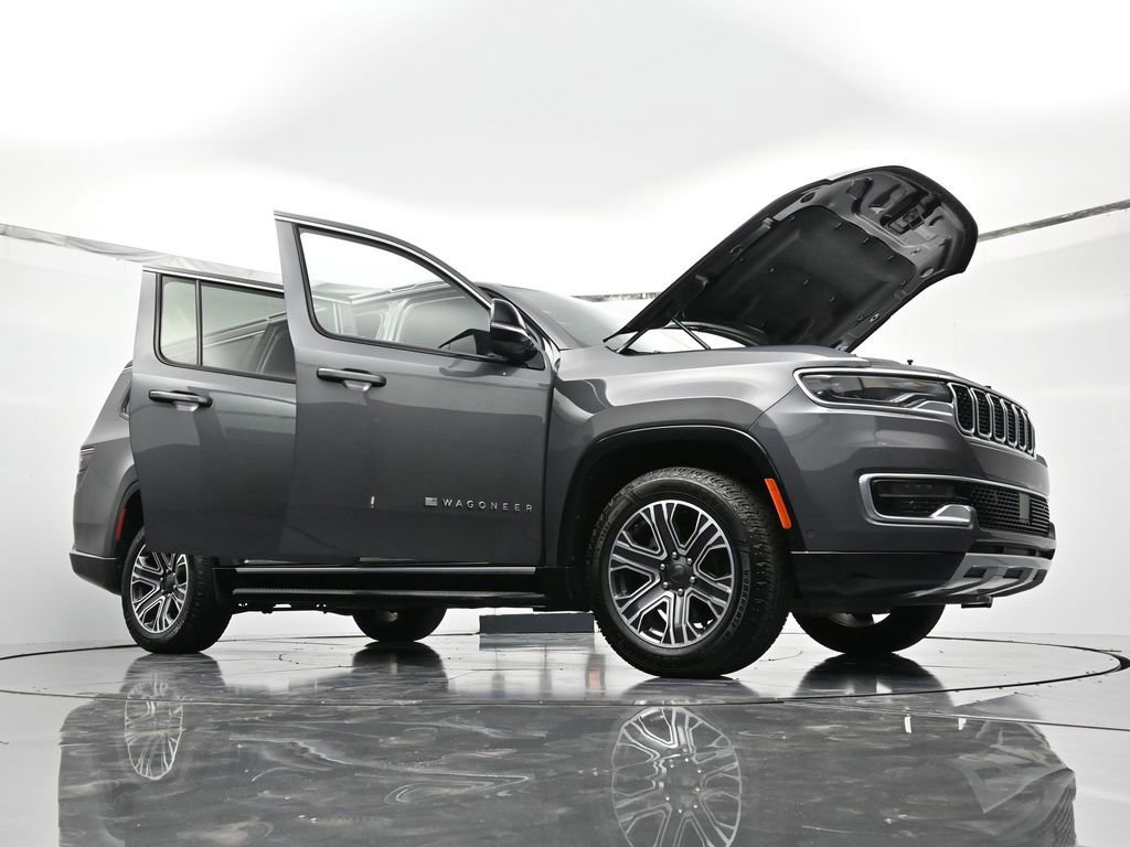 Used 2024 Jeep Wagoneer L Series II RWD image 52
