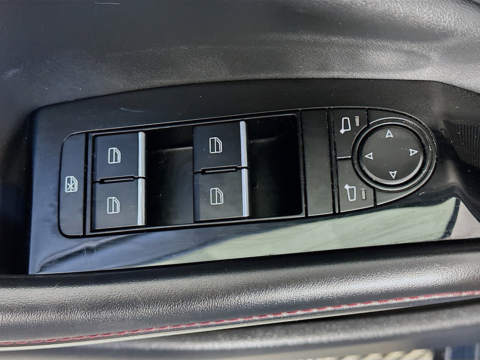 Used 2025 MAZDA MAZDA3 s AWD/4WD image 15