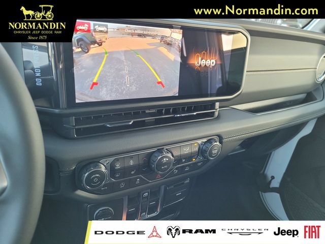 New 2026 Jeep Wrangler Unlimited Sahara AWD/4WD image 11