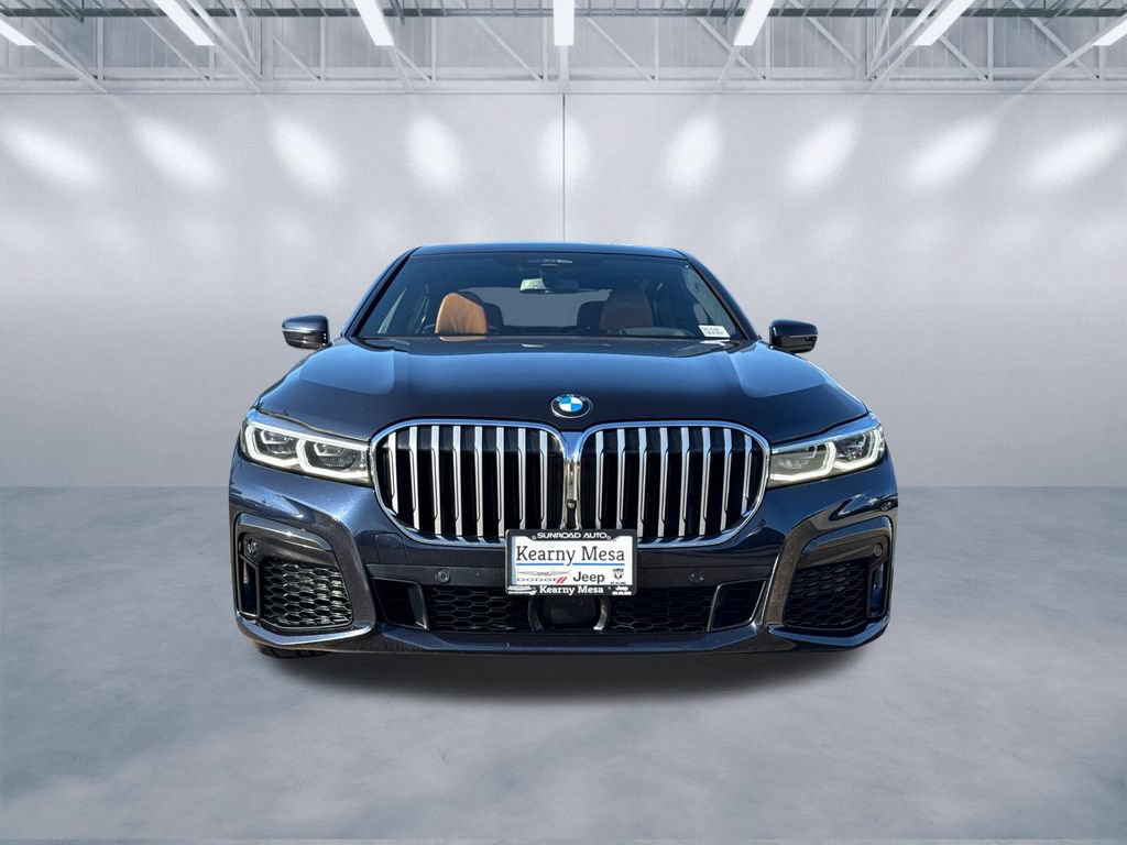 Used 2021 BMW 750i xDrive w/ Autobahn Package AWD/4WD image 2