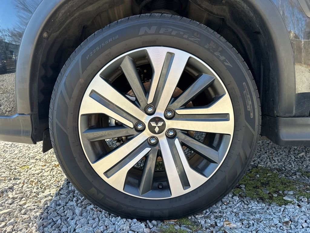 Used 2025 Mitsubishi Outlander Sport SE image 13
