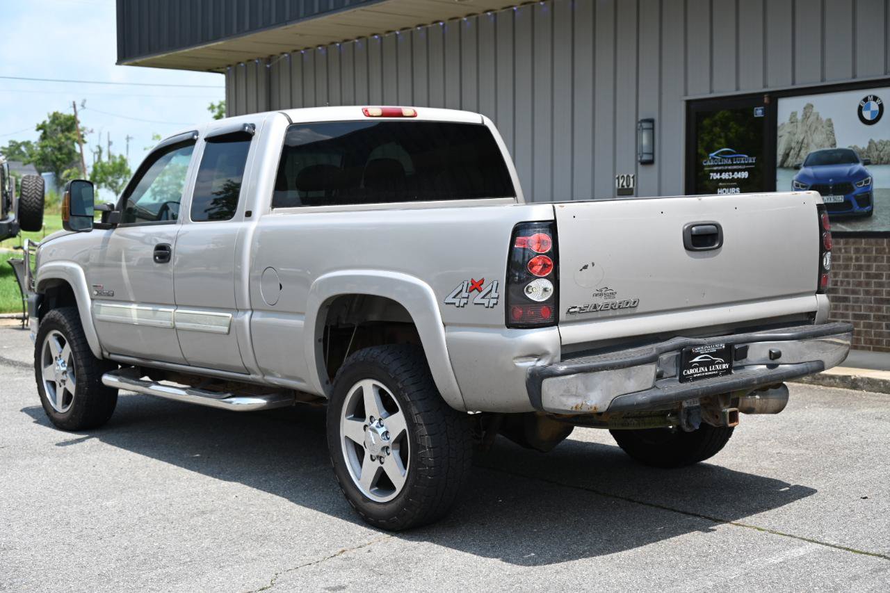 Used 2006 Chevrolet Silverado 2500 LT w/ Skid Plate Package AWD/4WD image 2