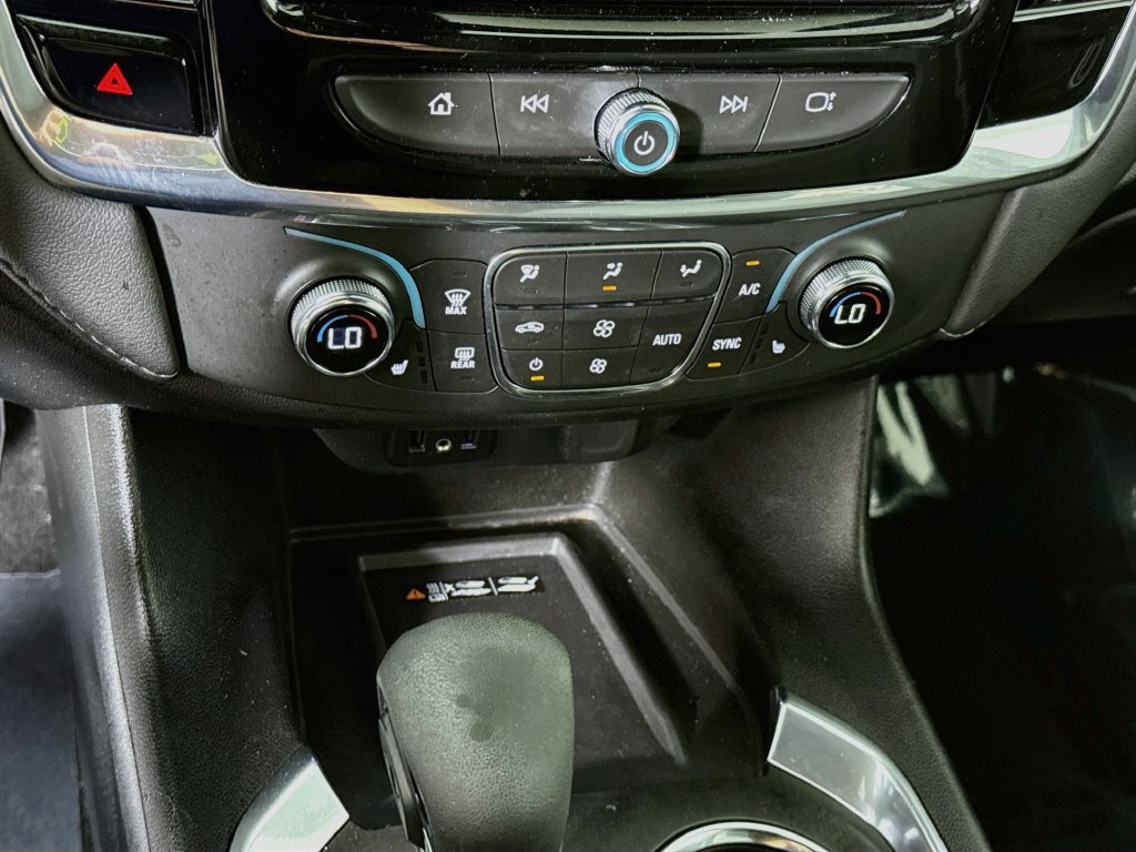Used 2023 Chevrolet Traverse LT FWD image 7