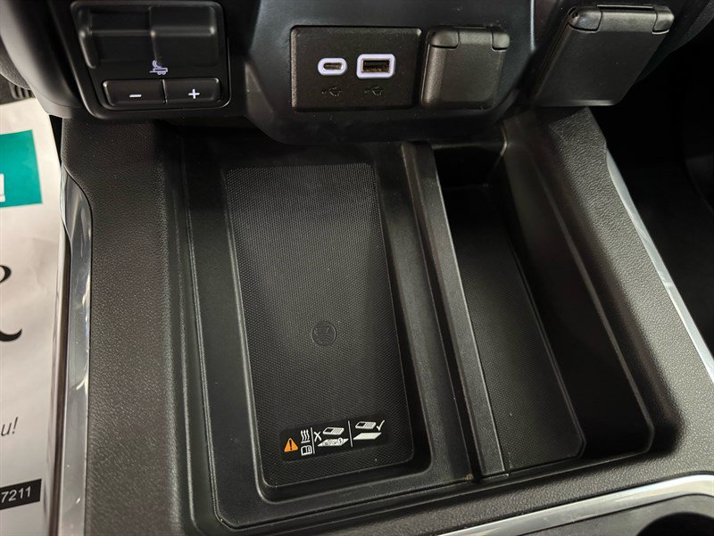 Used 2019 GMC Sierra 1500 SLT w/ SLT Premium Plus Package AWD/4WD image 21