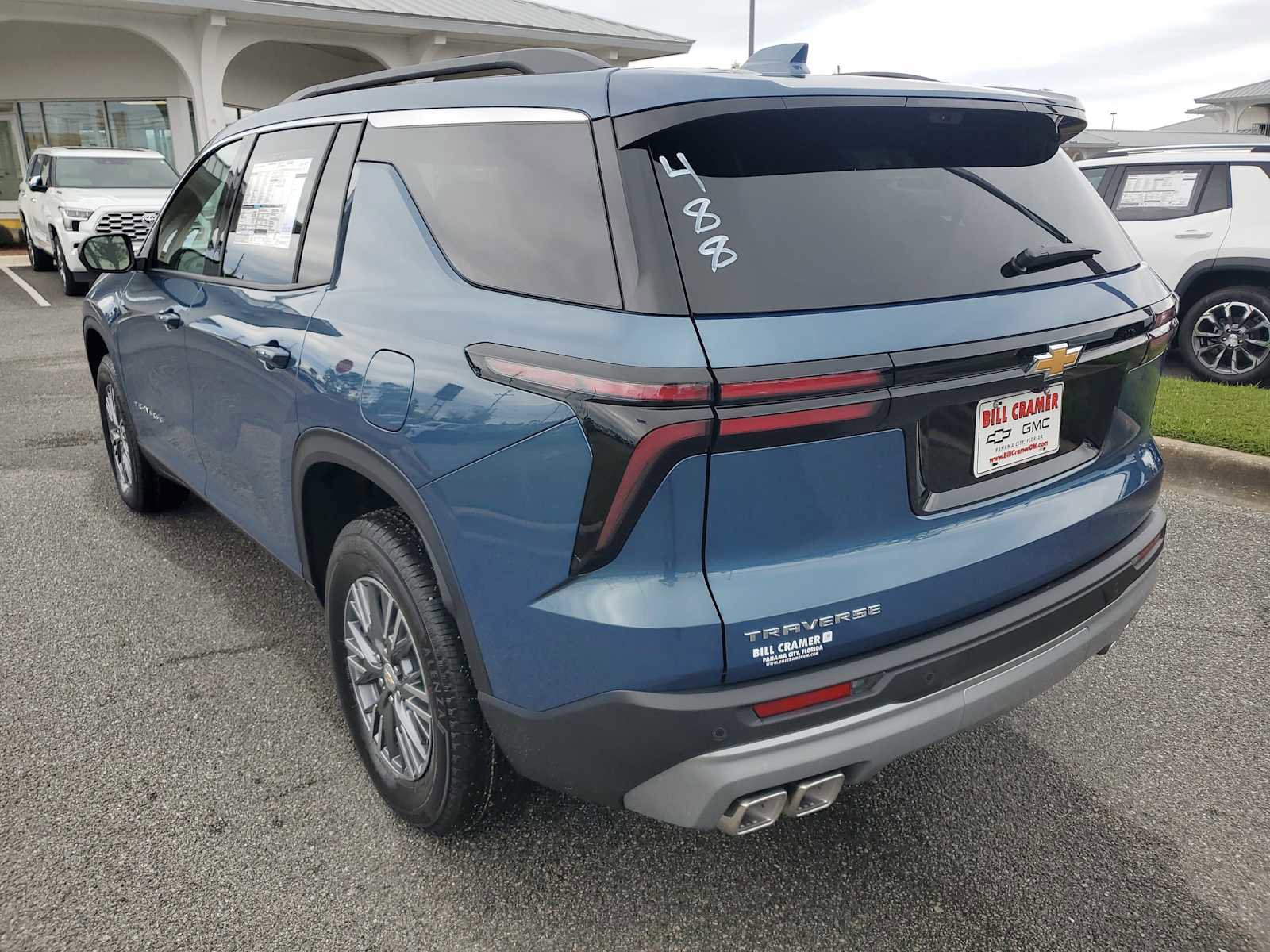 New 2026 Chevrolet Traverse LT w/ Driver Confidence Package image 3