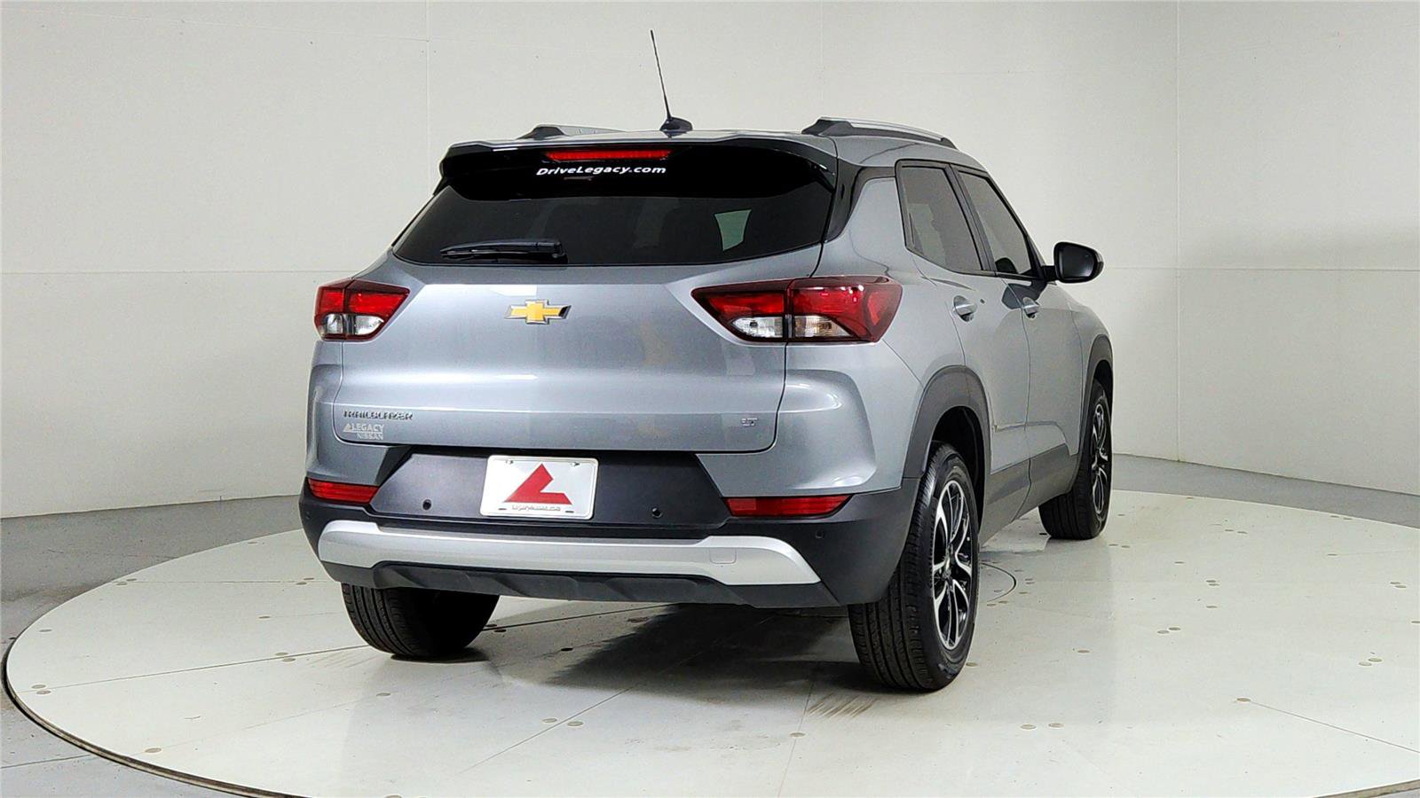 Used 2024 Chevrolet TrailBlazer LT w/ Driver Confidence Package image 6